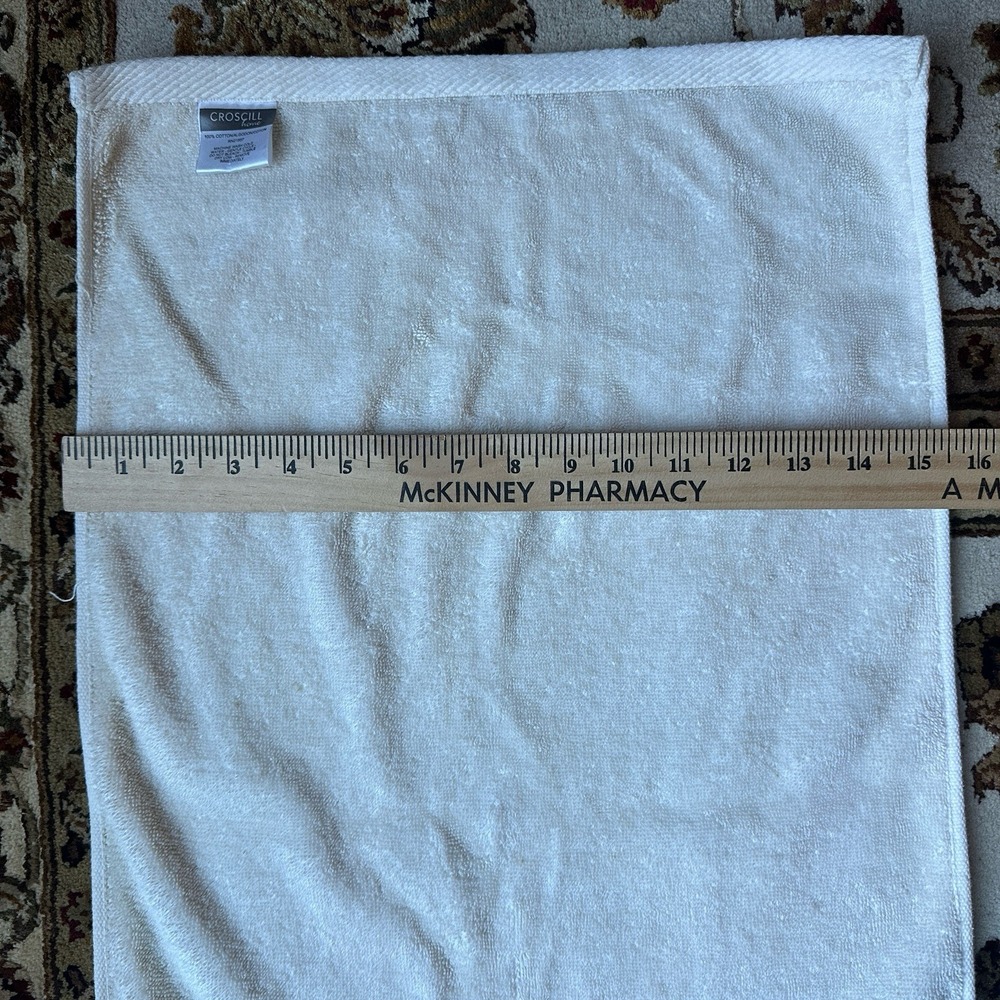 CROSCILL Hand Towels 11x17 to 15x26 Inch Cream Brocade Gold Tassels Decorative - Picture 9 of 13